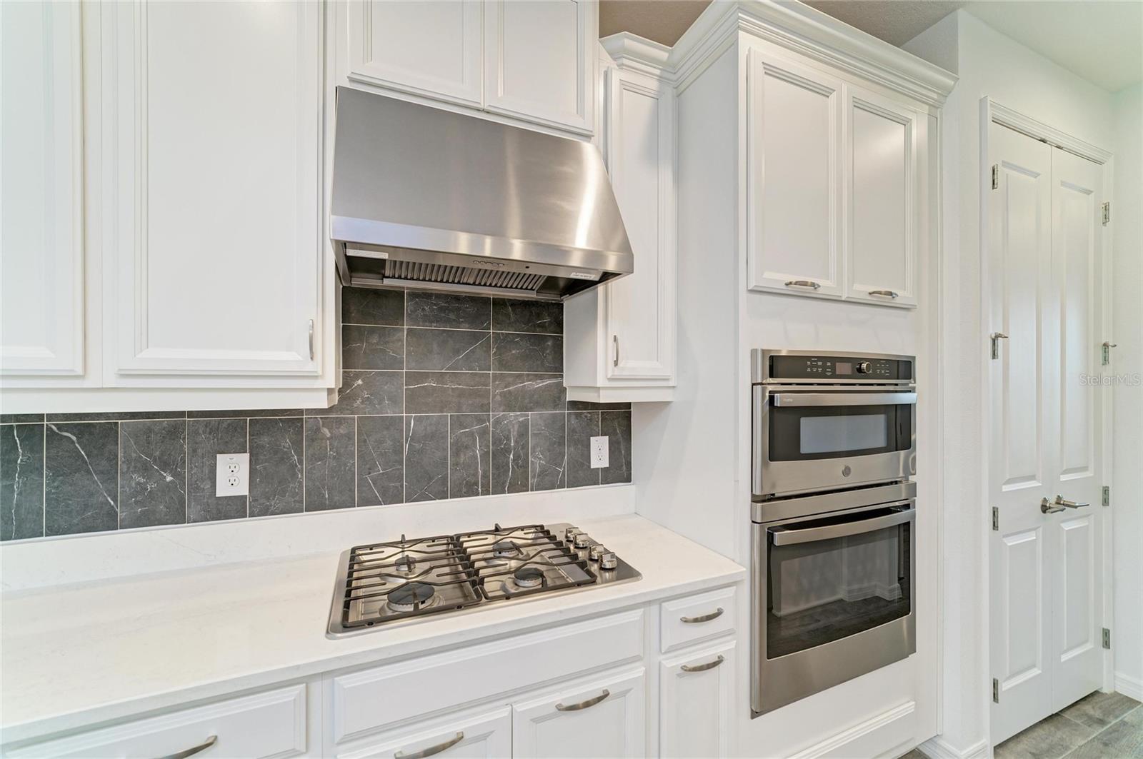 6332 Laurelcrest Gln Property Photo 21