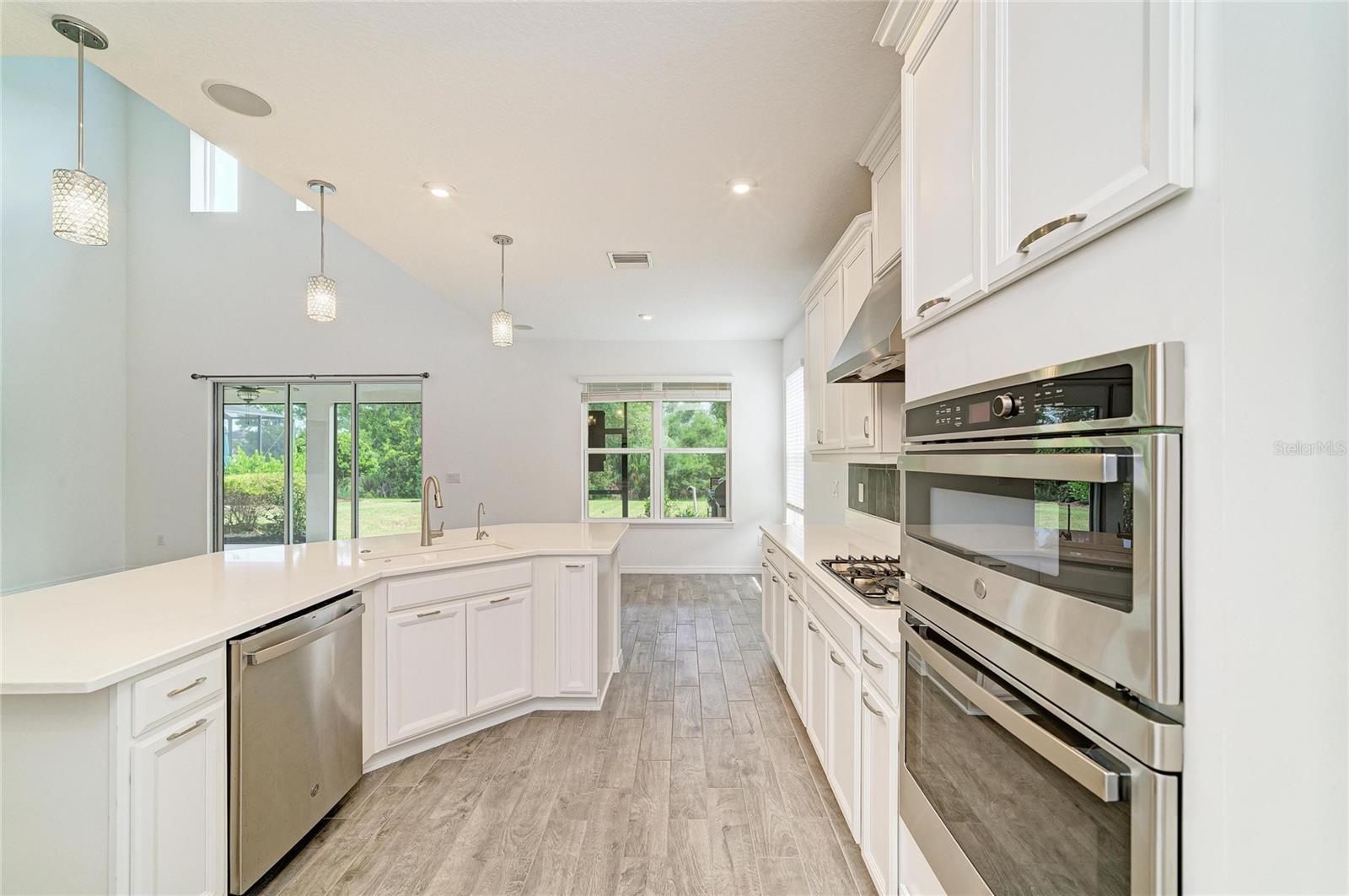 6332 Laurelcrest Gln Property Photo 22