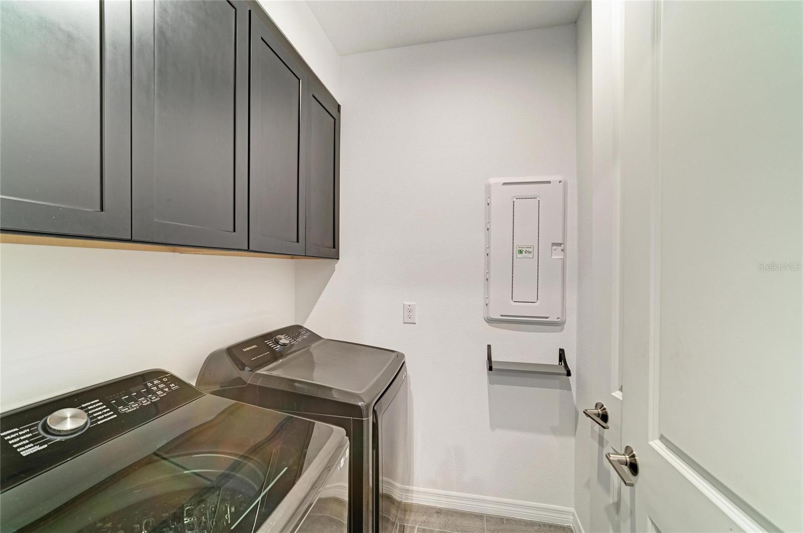 6332 Laurelcrest Gln Property Photo 55