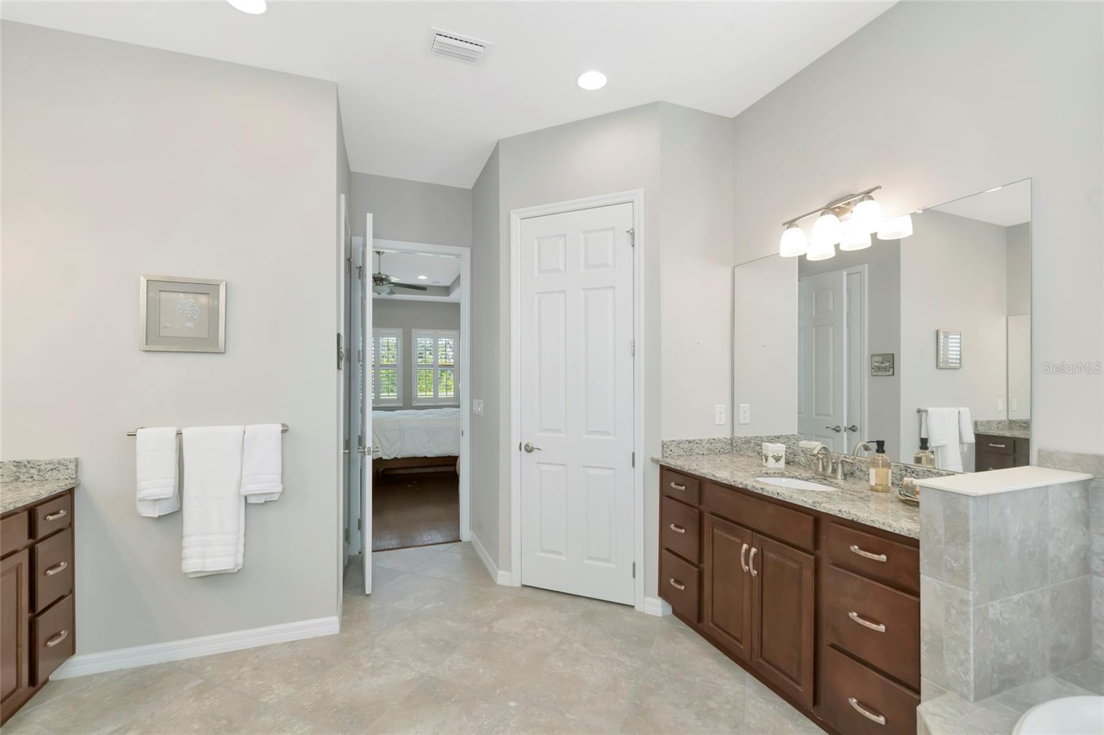 16607 2nd Ave E Property Photo 16