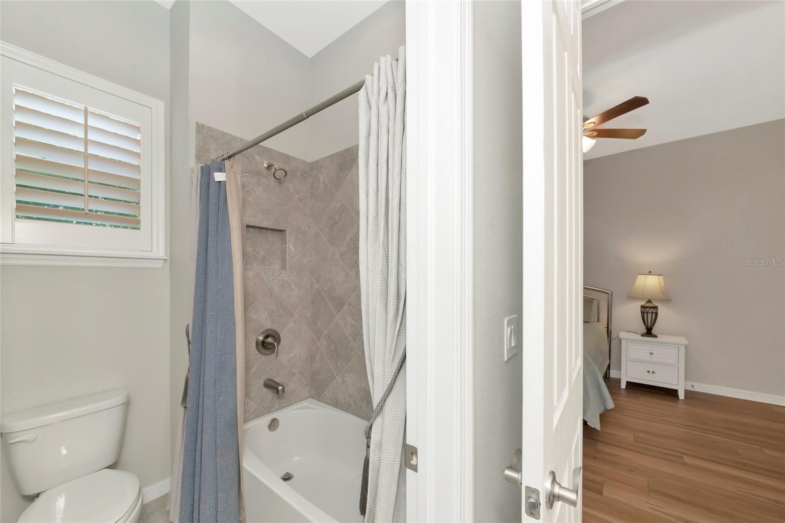 16607 2nd Ave E Property Photo 23