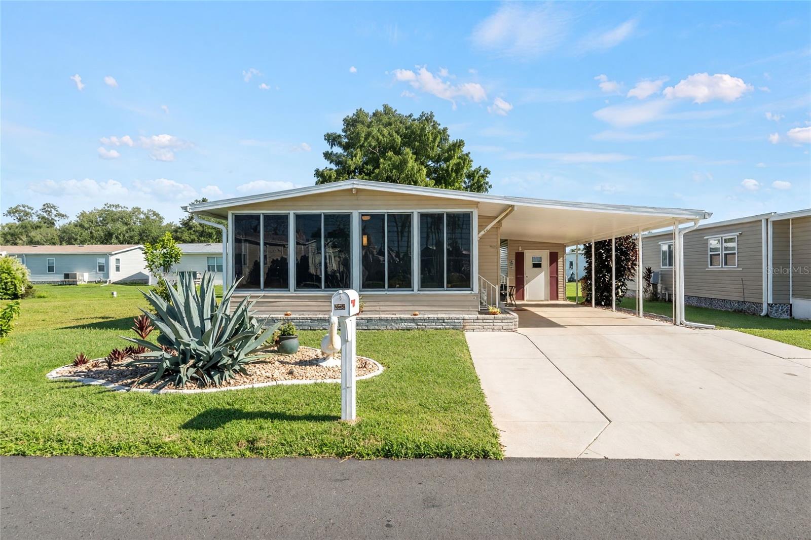 700 Fairmount Dr Property Photo 1