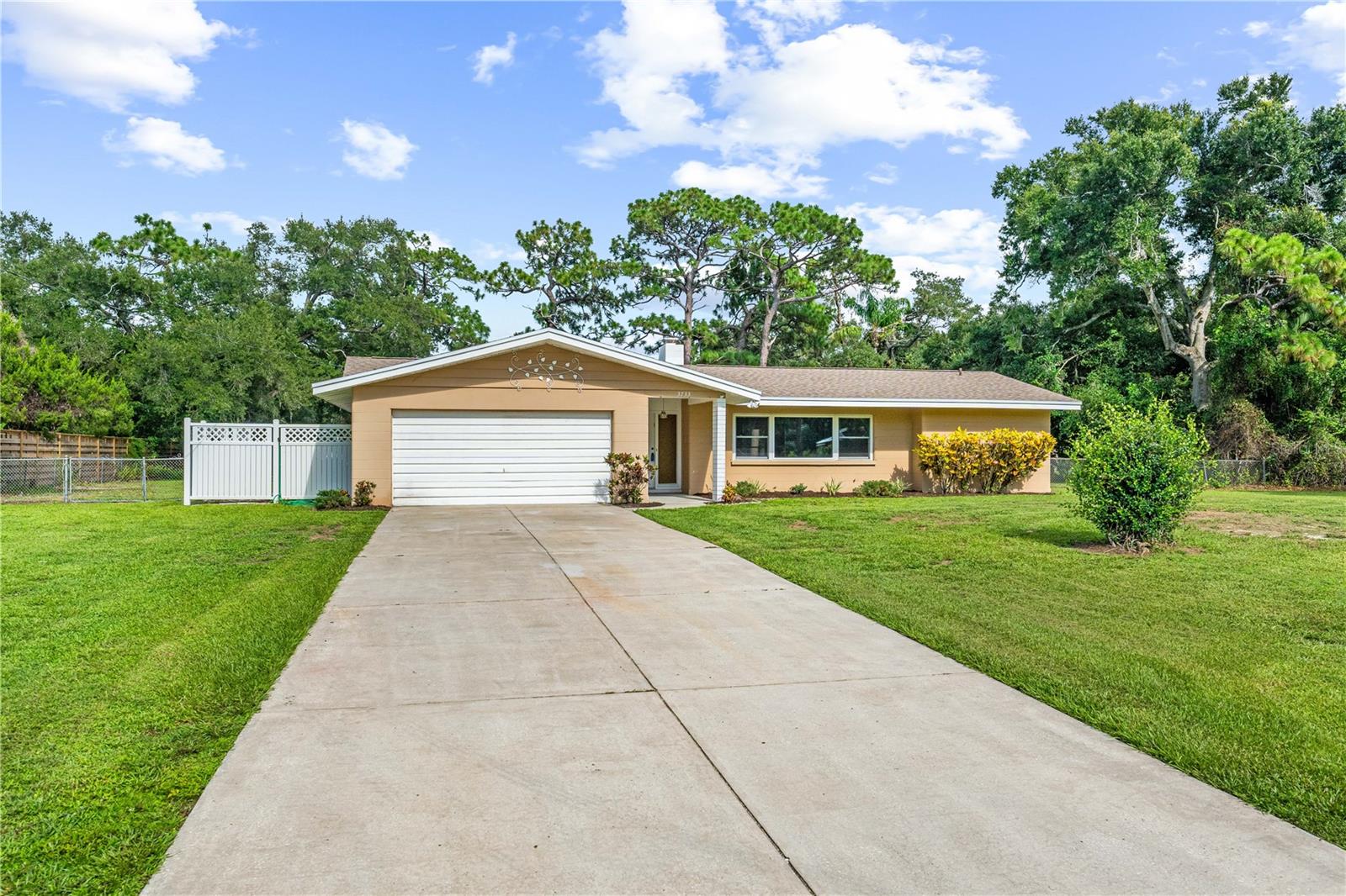 3733 MALEC CIR