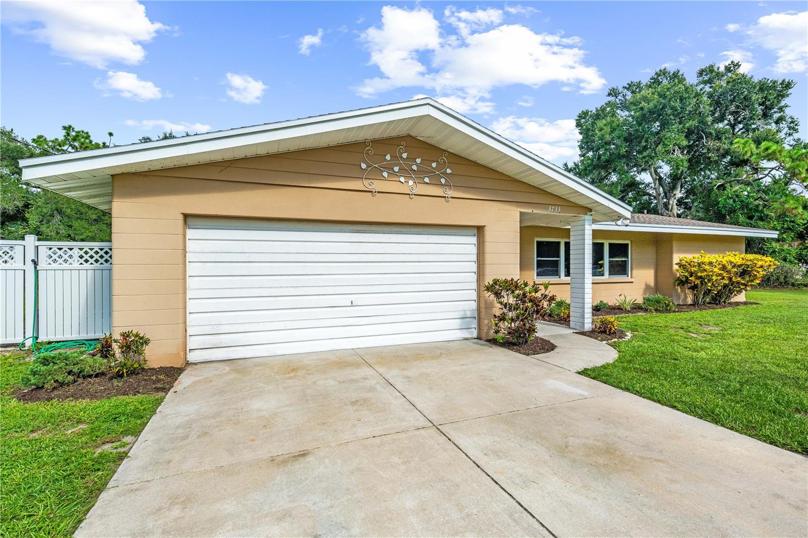3733 Malec Cir Property Photo 4