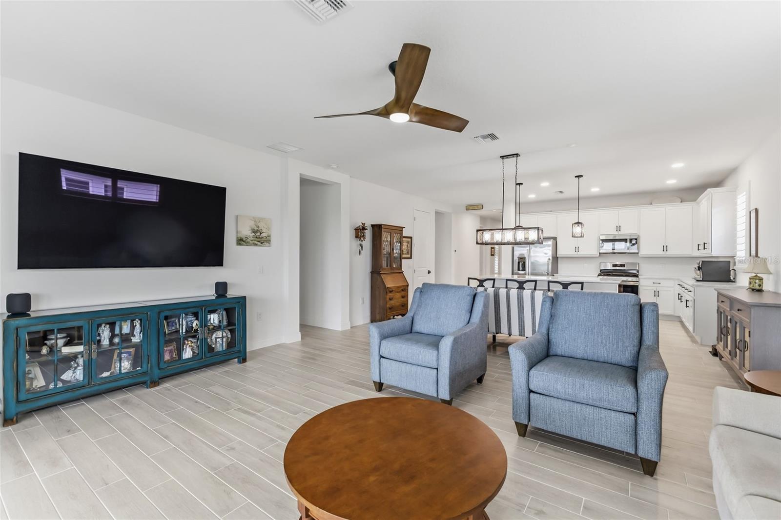 1003 Waterline Ct Property Photo 7