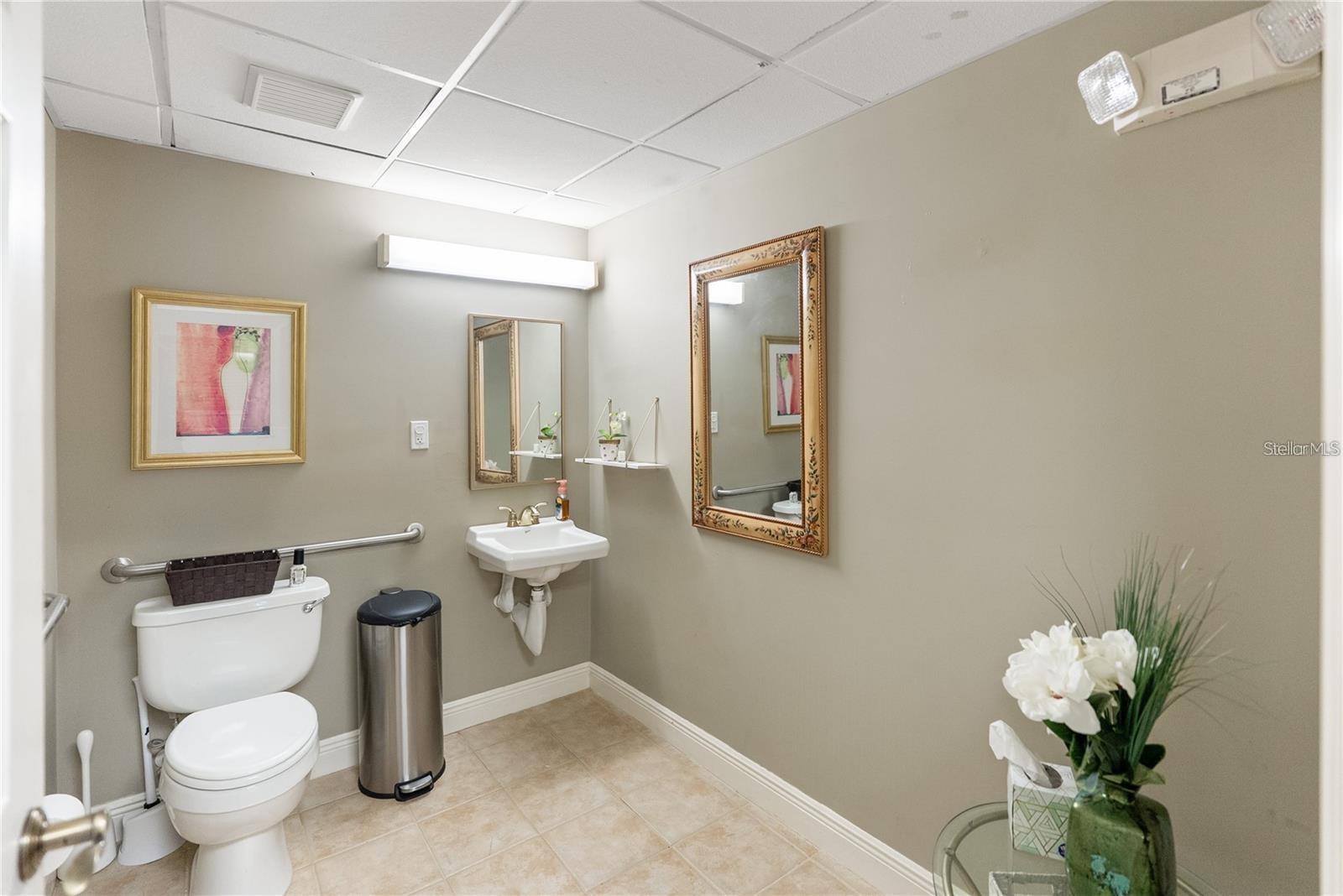 436 S Tamiami Trl #c4 Property Photo 16
