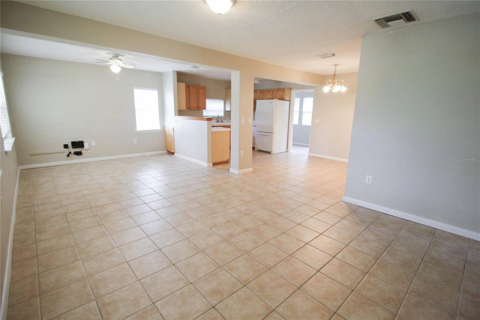 3331 Yorktown St Property Photo 3