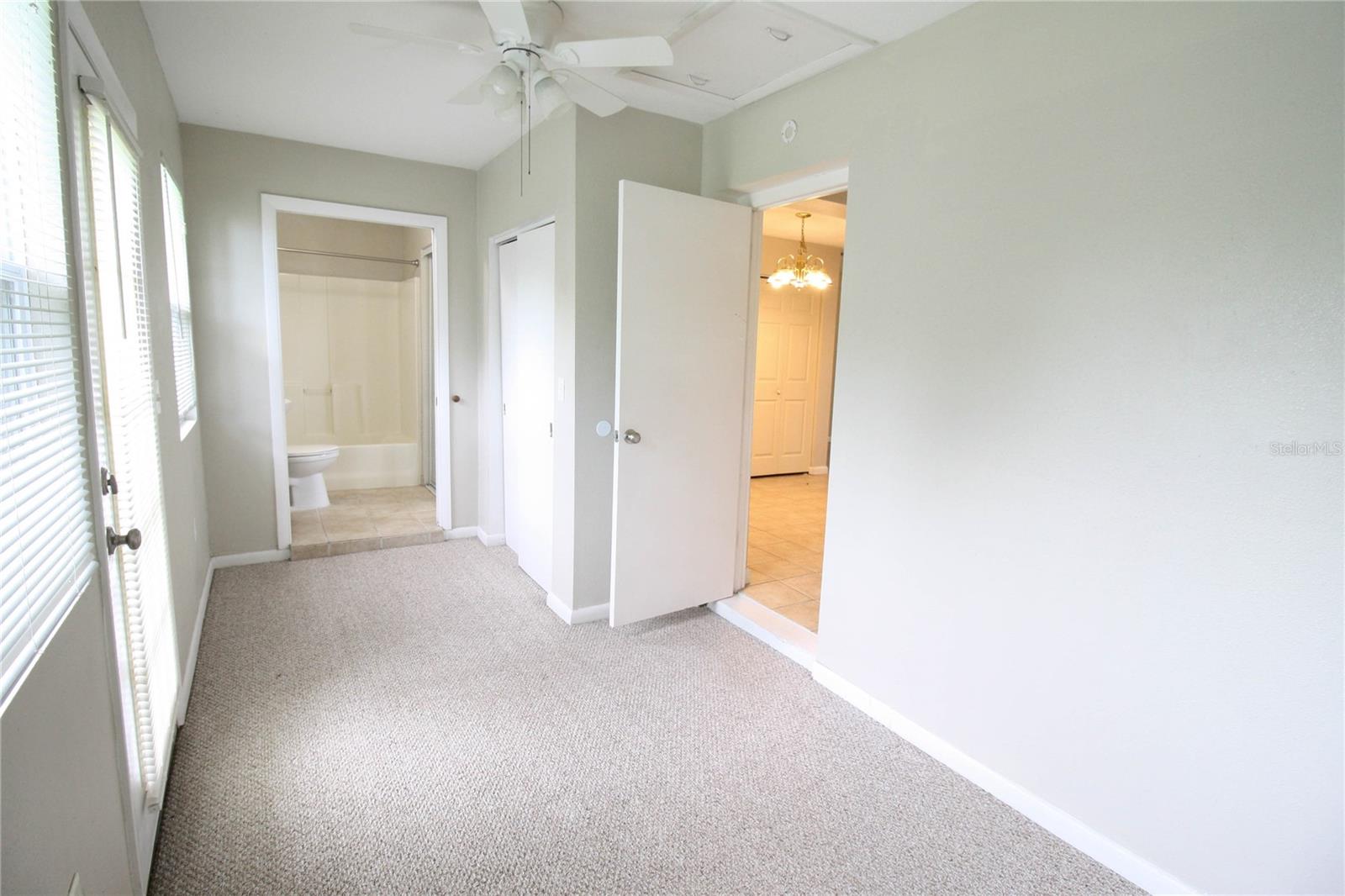 3331 Yorktown St Property Photo 6