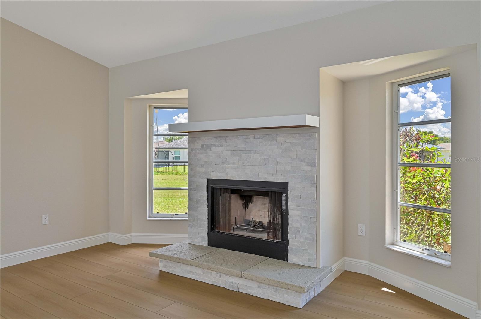27334 Oruro Dr Property Photo 9