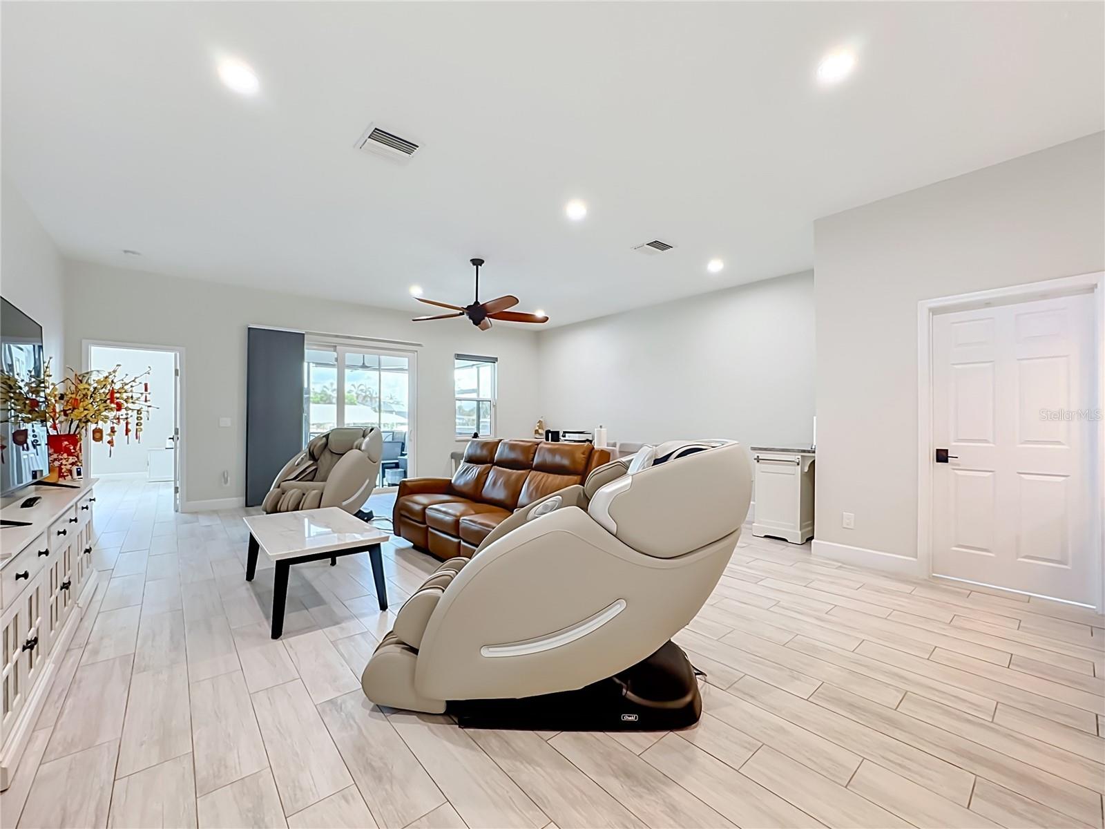 6835 Georgia Ave Property Photo 23
