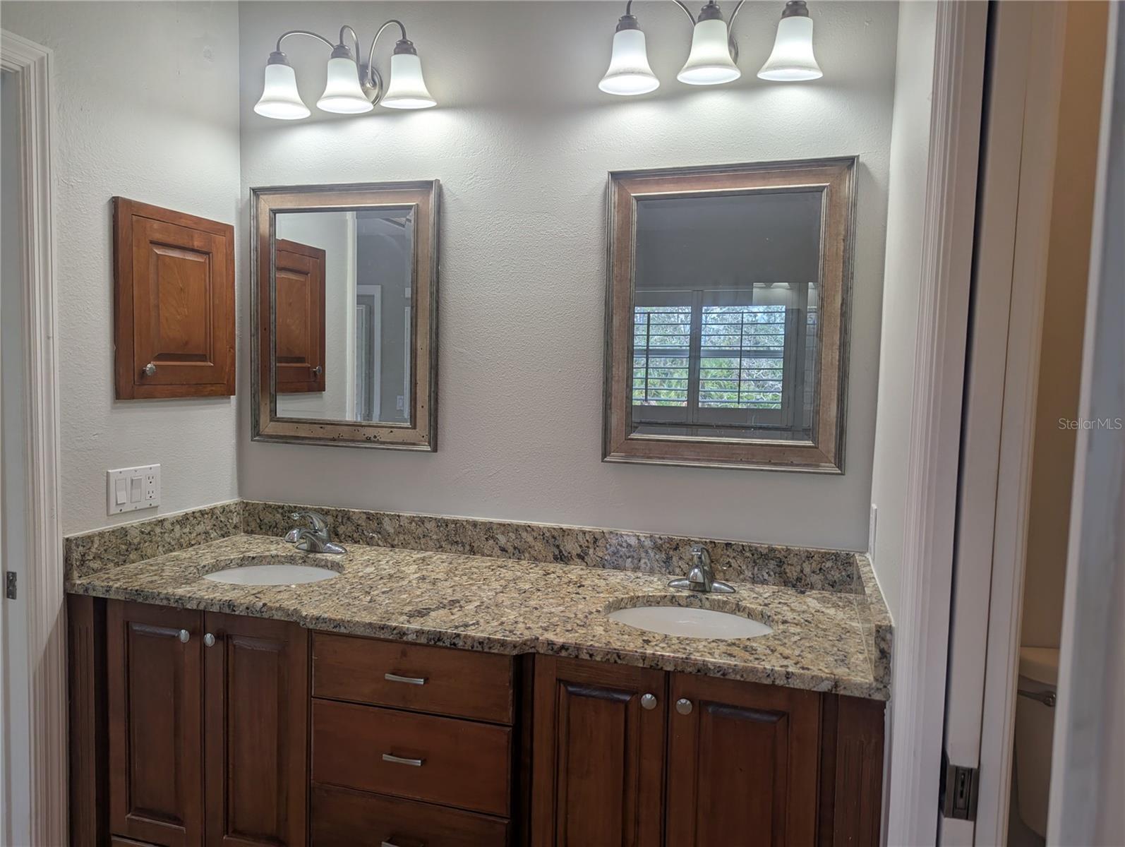 1167 Exeter Cir Property Photo 18