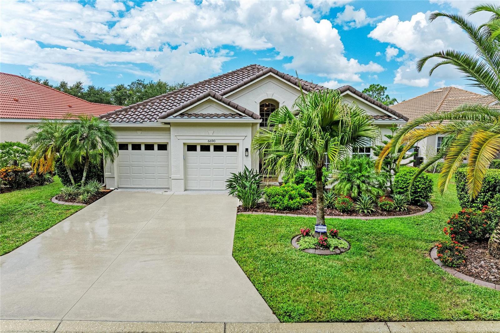 6690 Tailfeather Way Property Photo 3