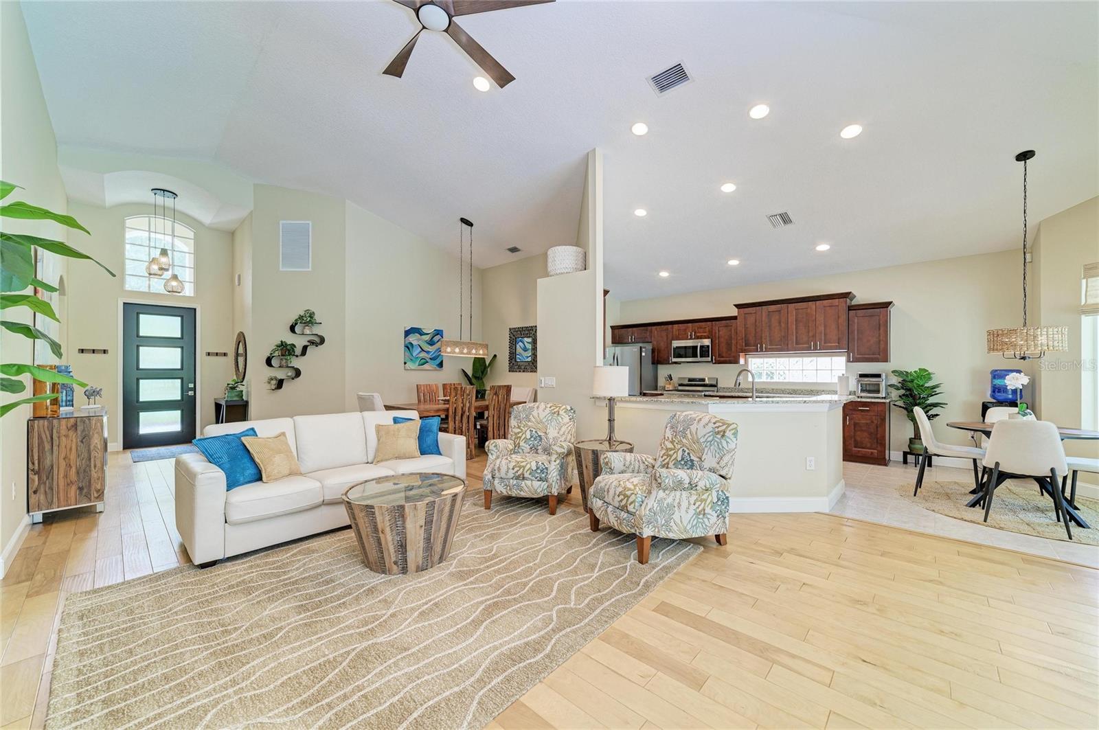 6690 Tailfeather Way Property Photo 11