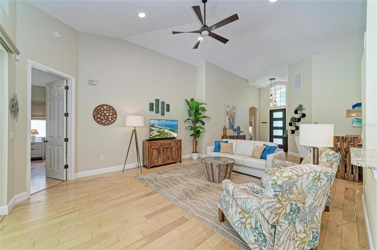 6690 Tailfeather Way Property Photo 12