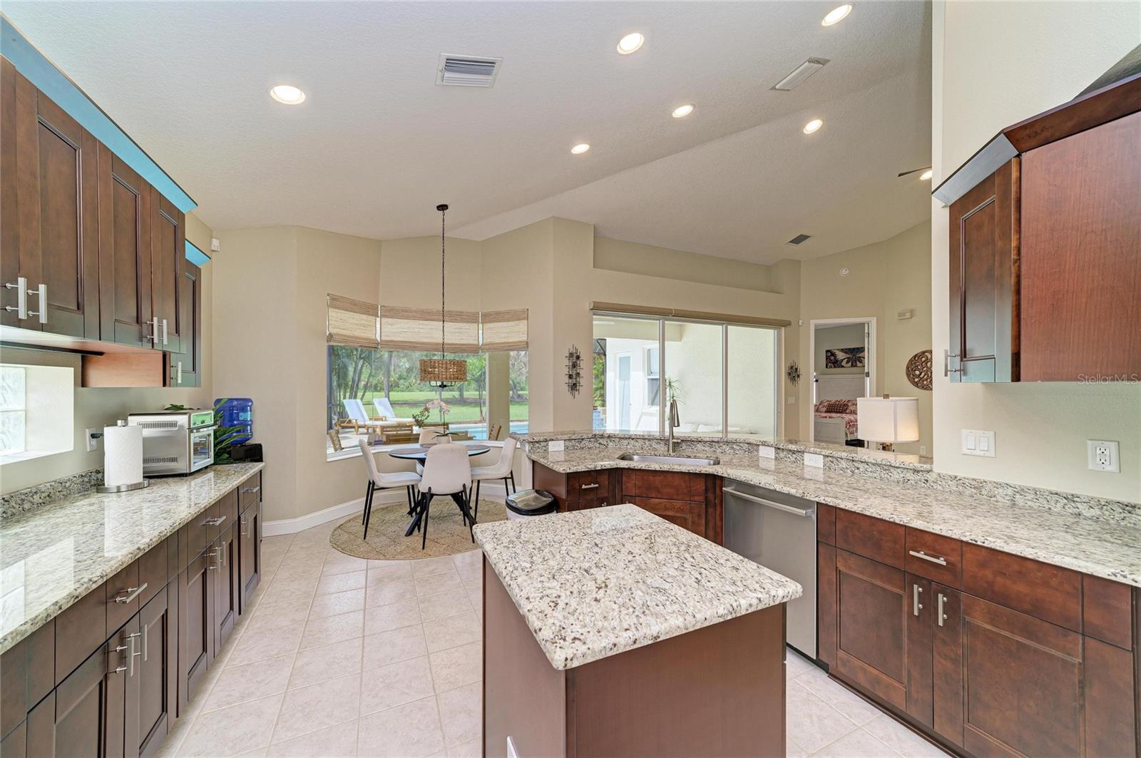 6690 Tailfeather Way Property Photo 13