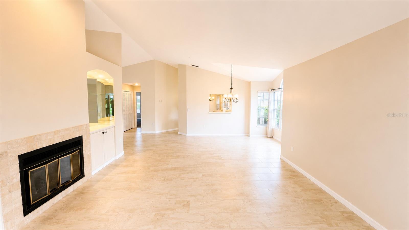 4096 Lyndhurst Ct Property Photo 12