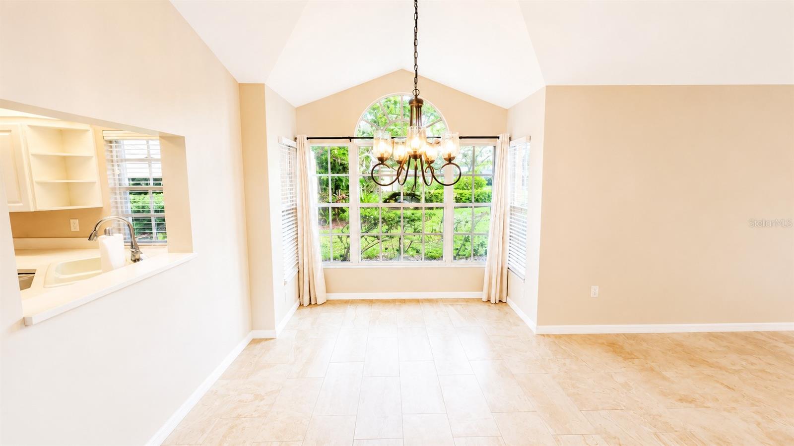 4096 Lyndhurst Ct Property Photo 13