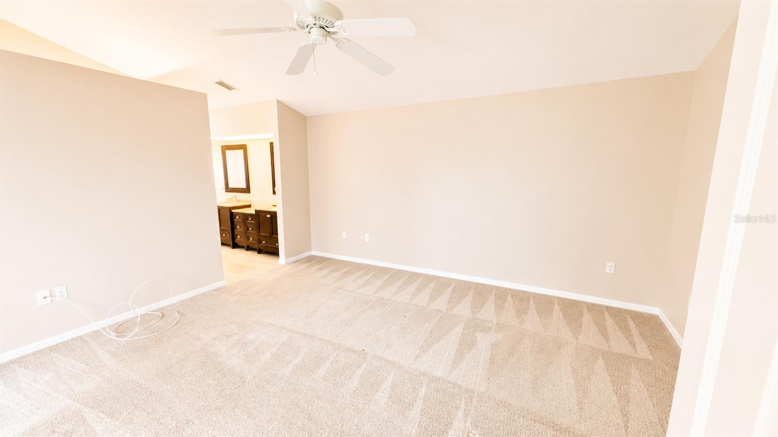 4096 Lyndhurst Ct Property Photo 15