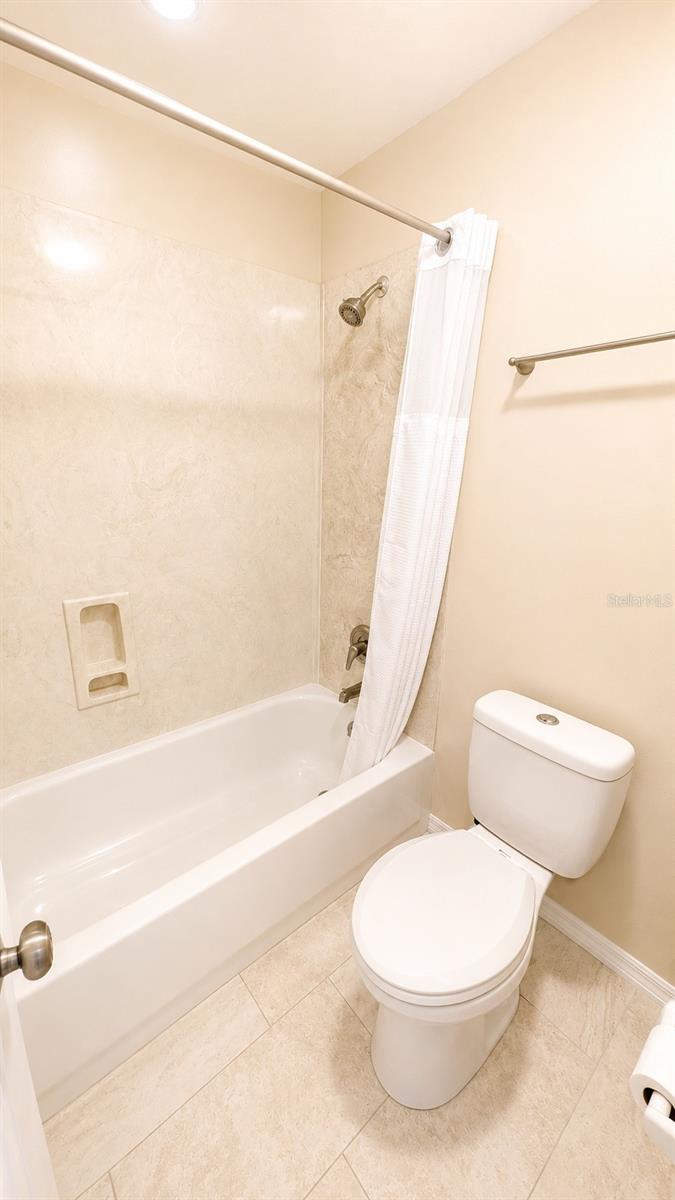 4096 Lyndhurst Ct Property Photo 26