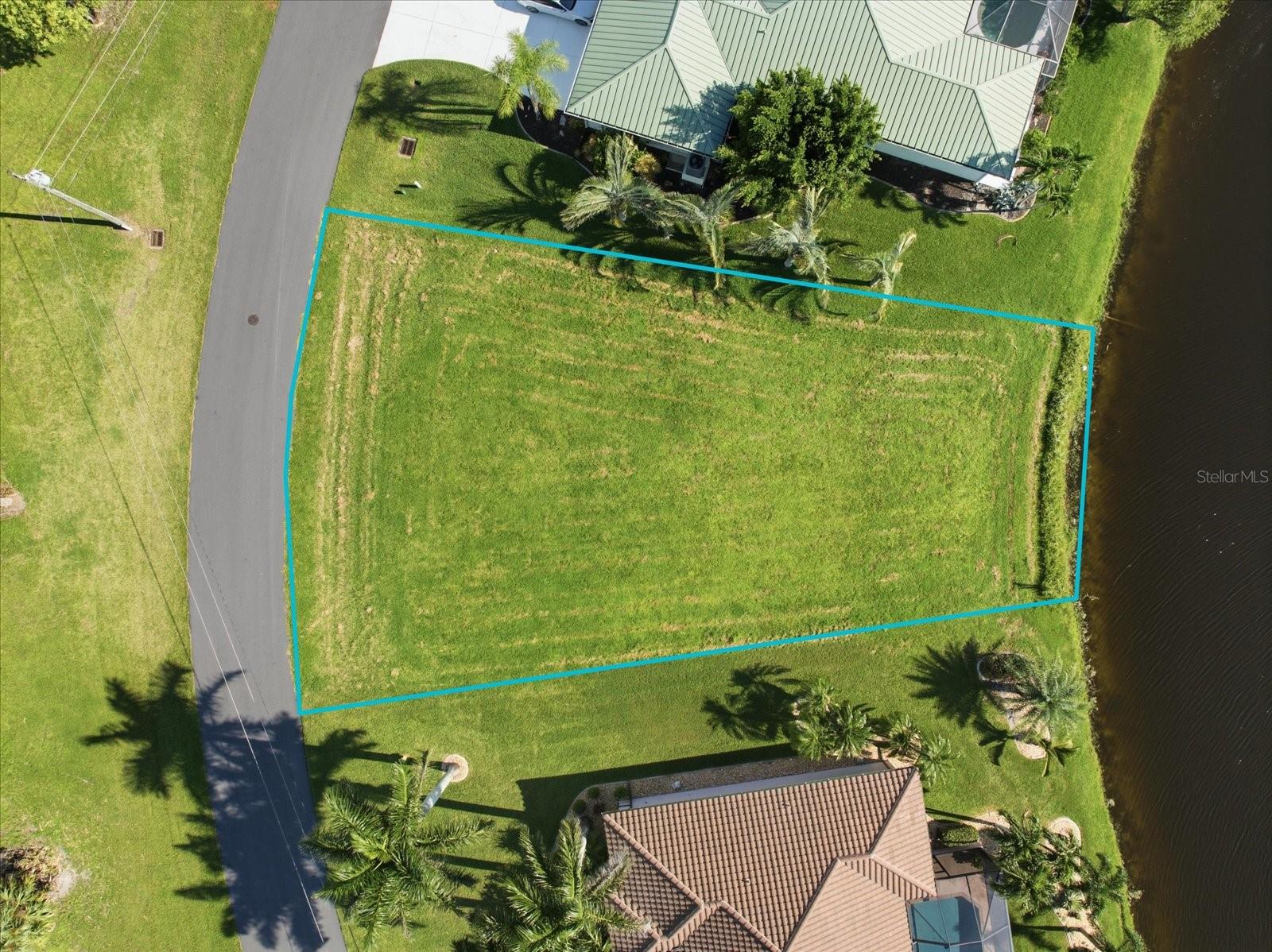 17265 Carroway Ln Property Photo 4