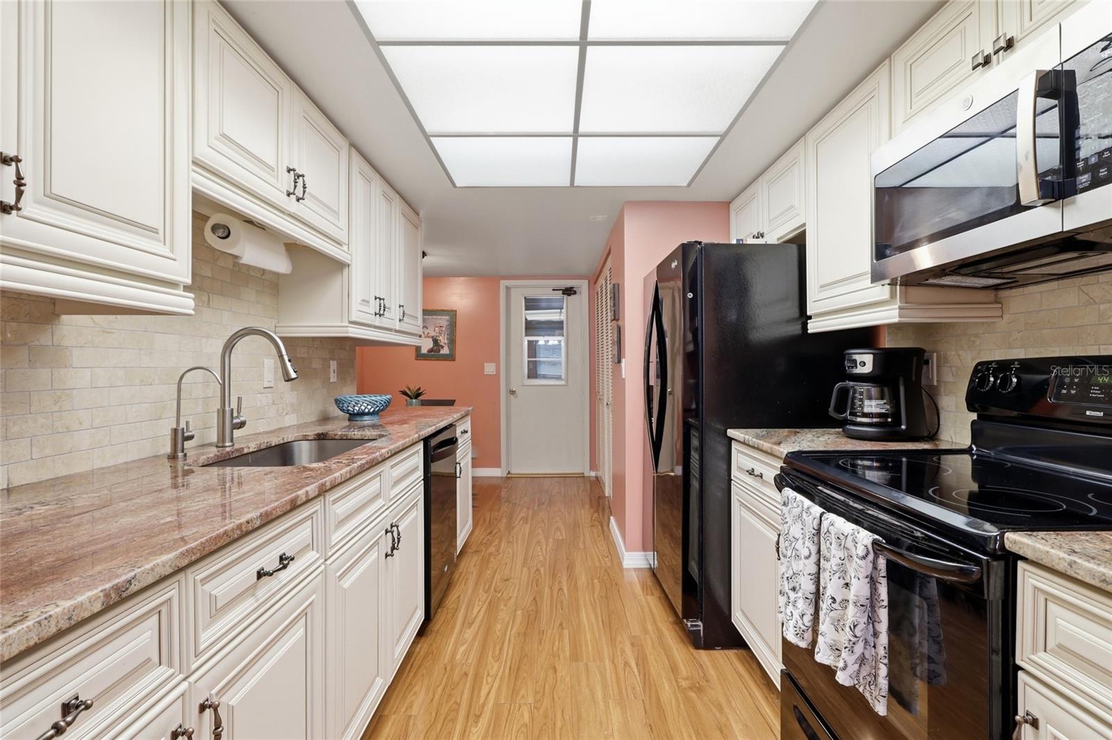 3191 Glen Elyn Blvd #4 Property Photo 7
