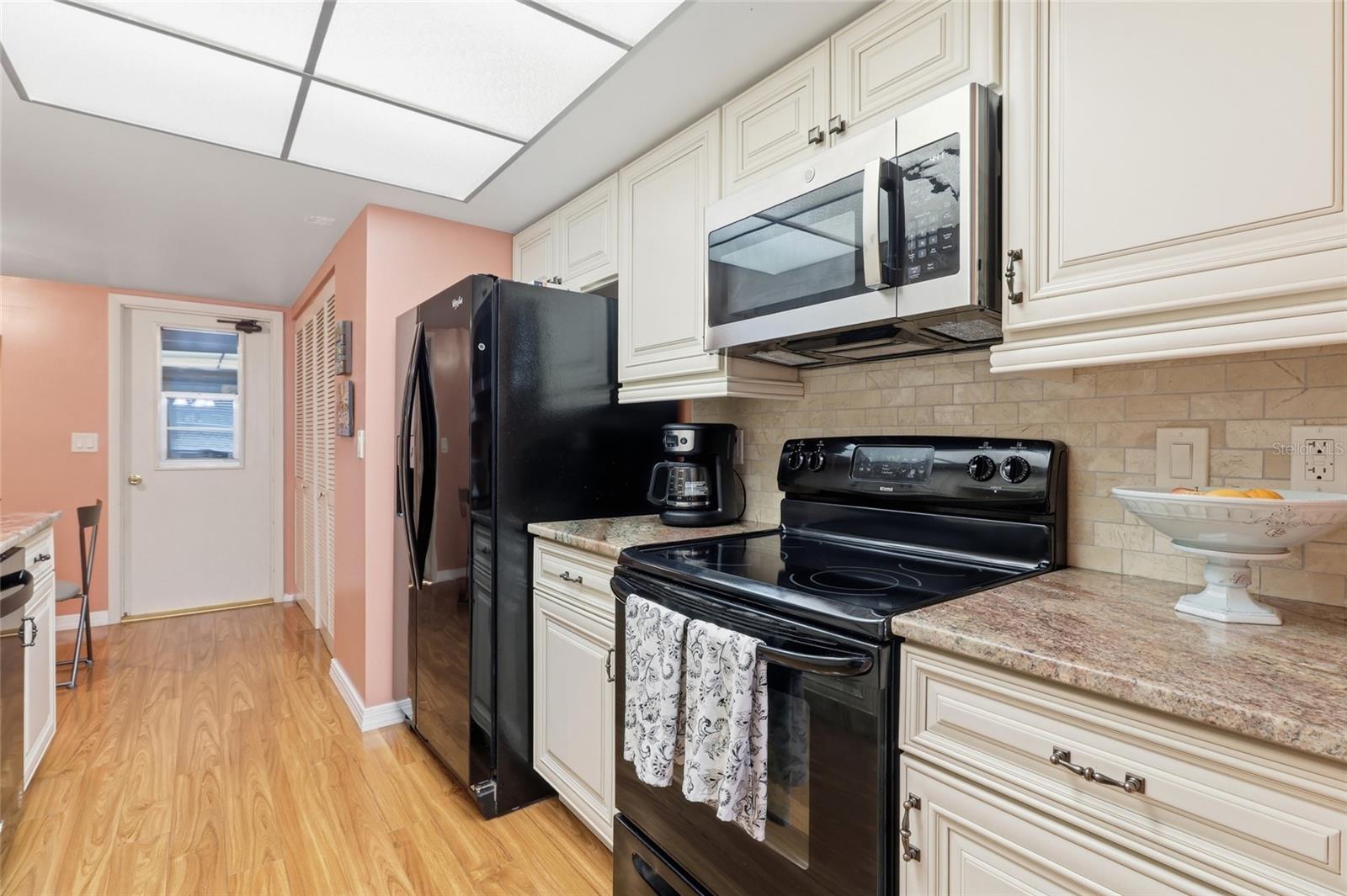 3191 Glen Elyn Blvd #4 Property Photo 8