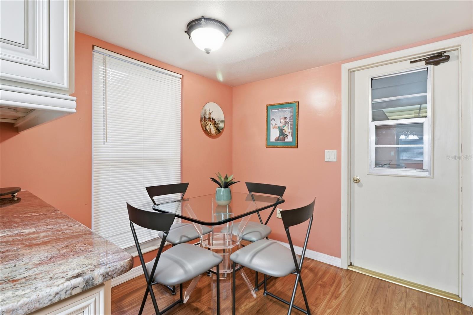 3191 Glen Elyn Blvd #4 Property Photo 9