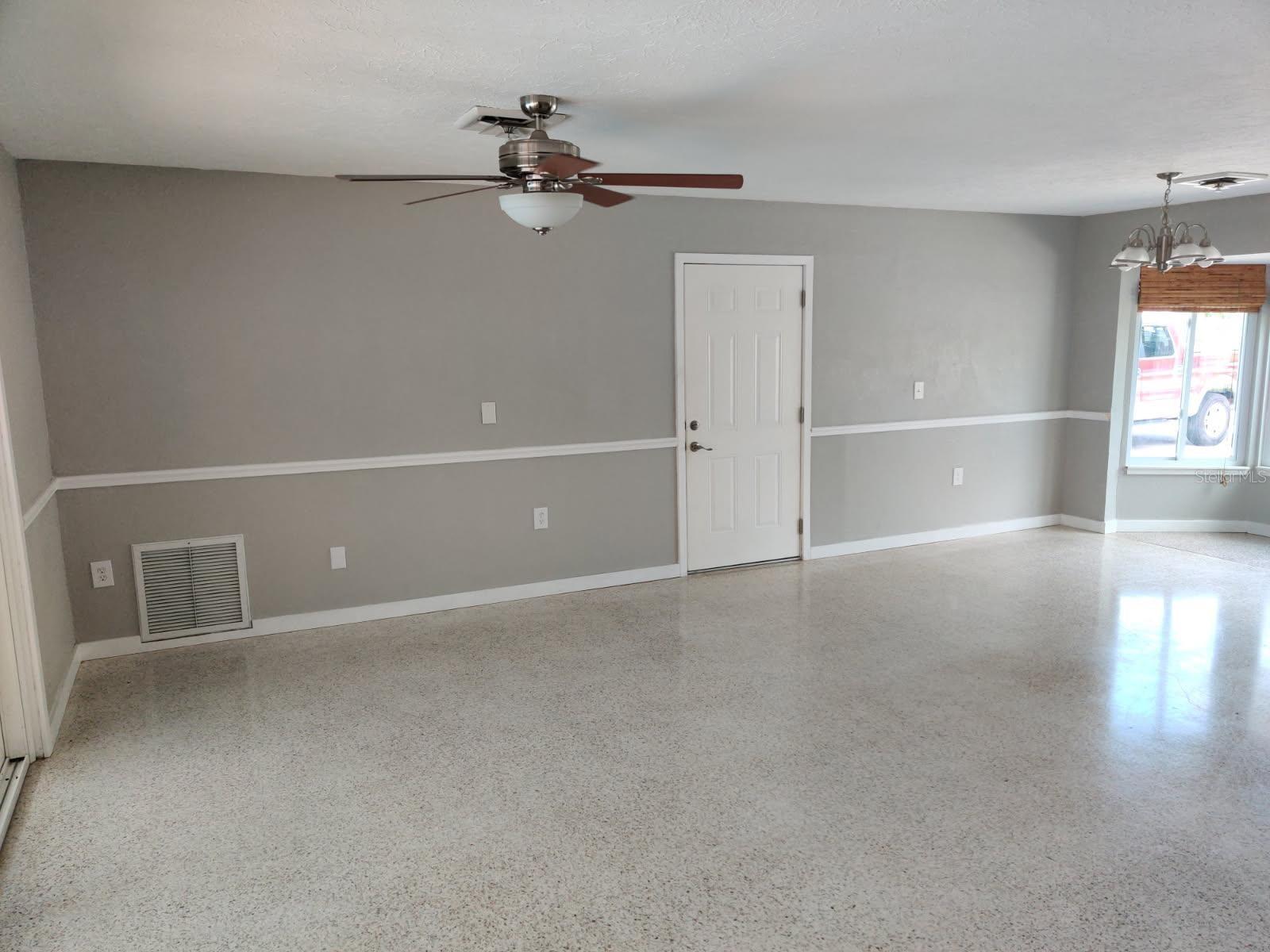4331 Pompano Ln Property Photo 6