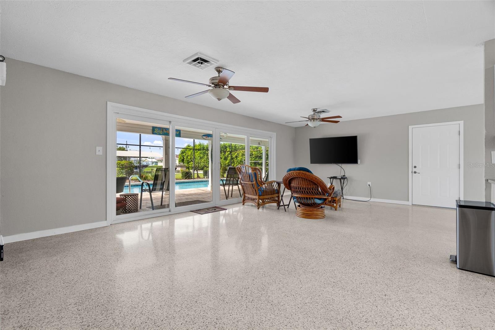 4331 Pompano Ln Property Photo 12