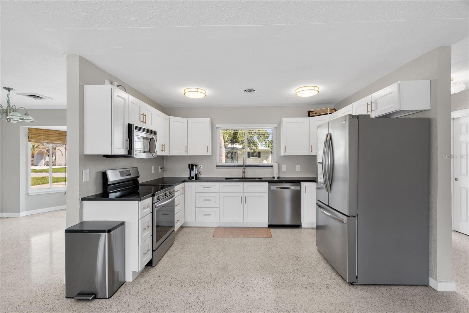4331 Pompano Ln Property Photo 16