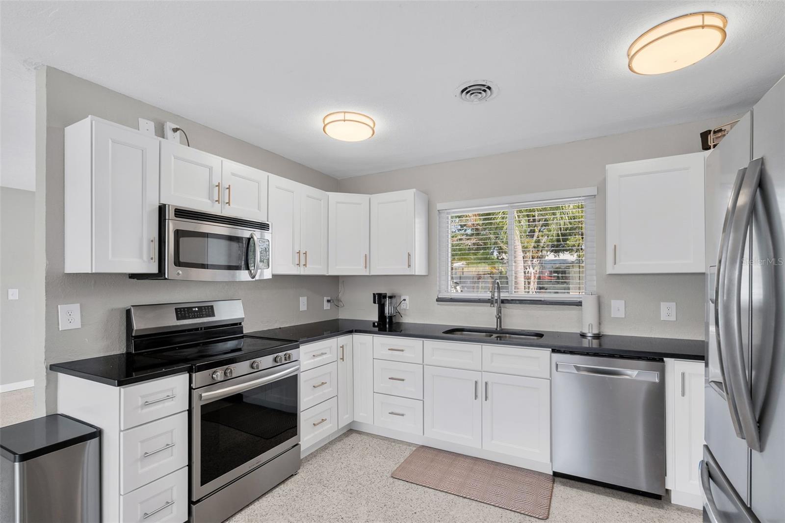 4331 Pompano Ln Property Photo 17