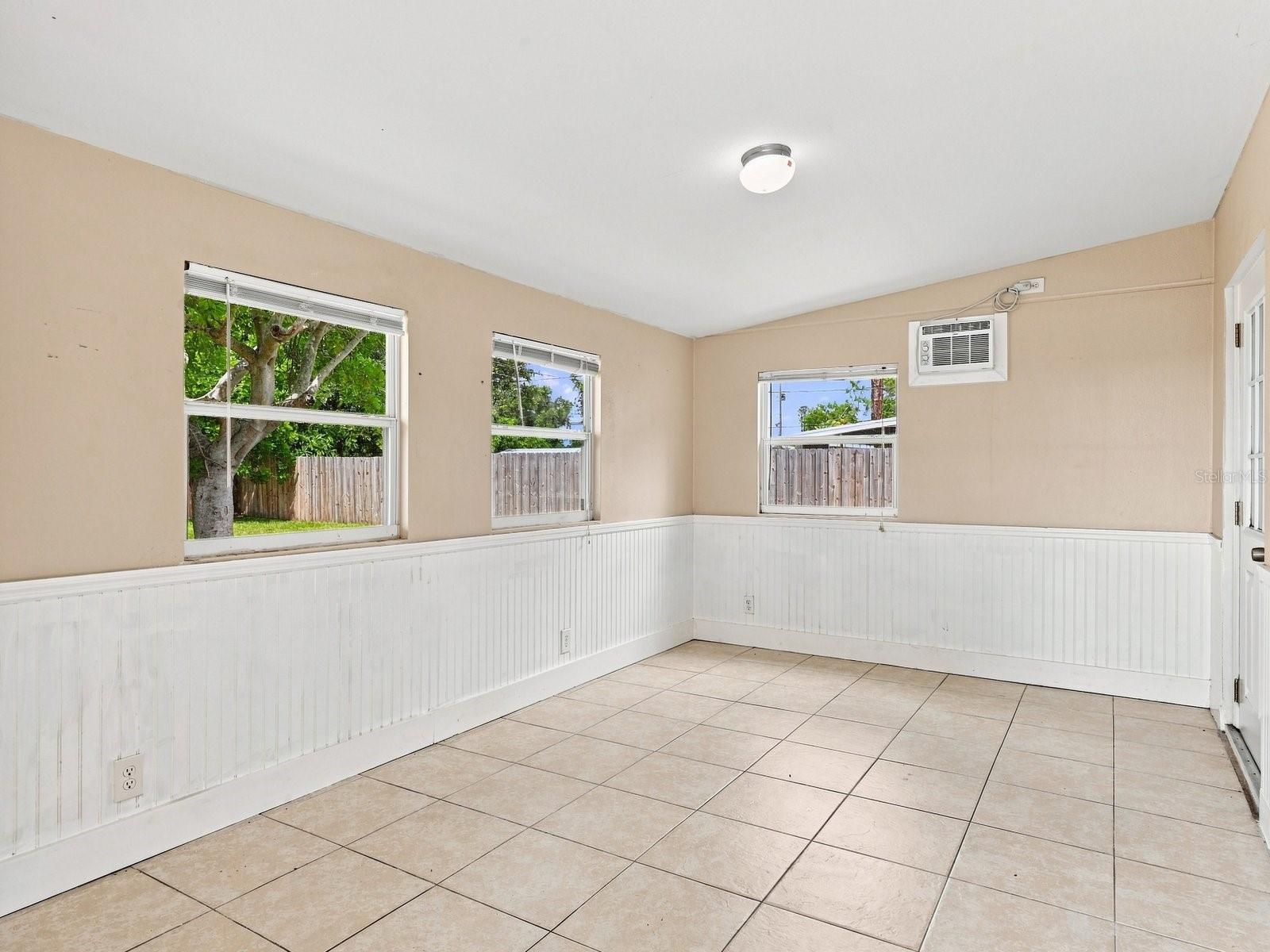 208 62nd St W Property Photo 14