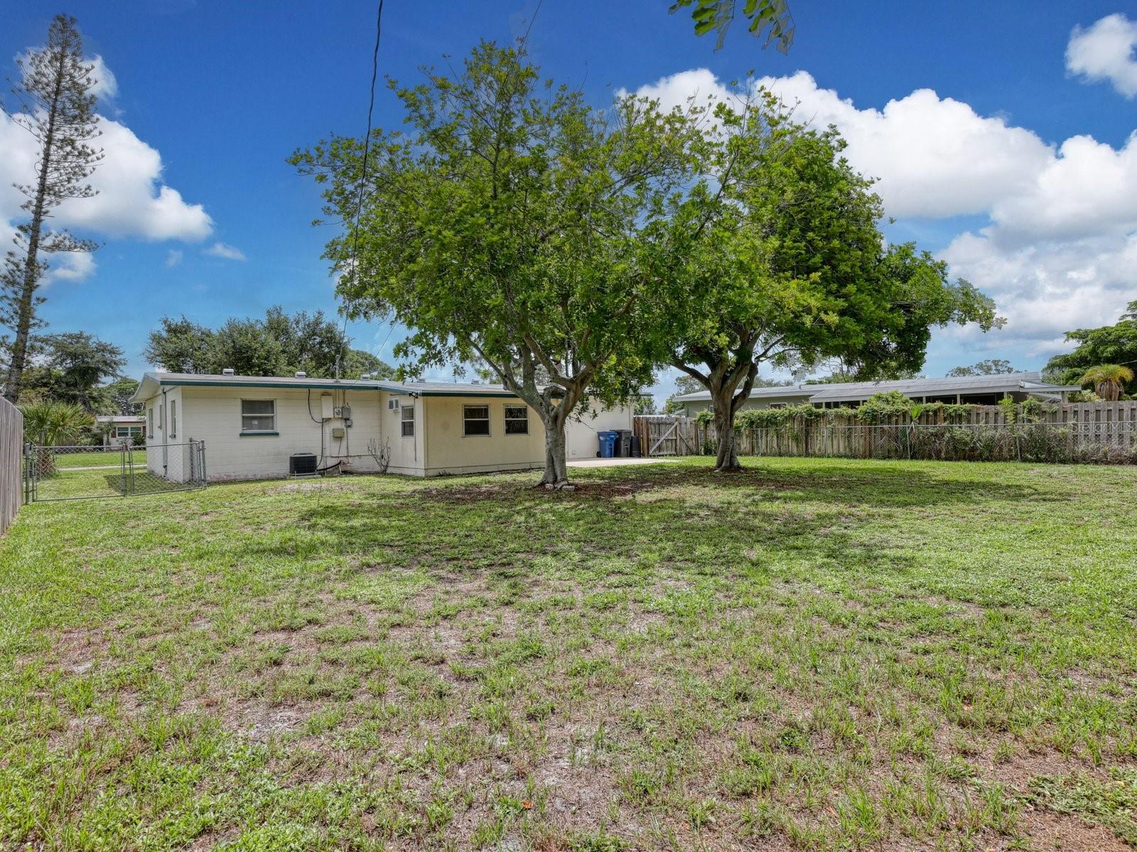 208 62nd St W Property Photo 17