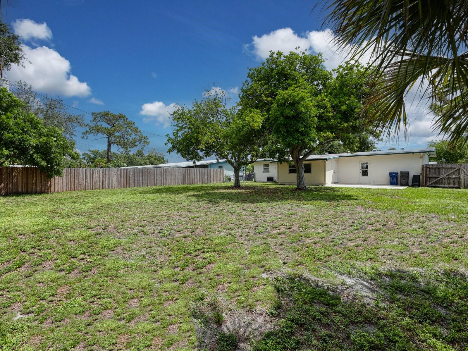 208 62nd St W Property Photo 18