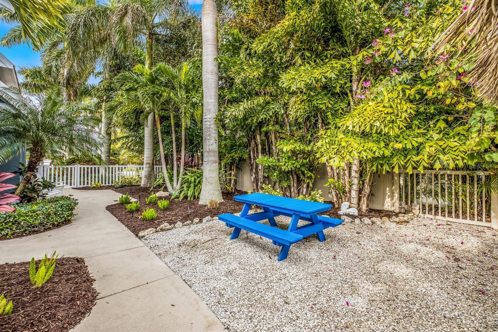 322 Tarpon St Property Photo 33