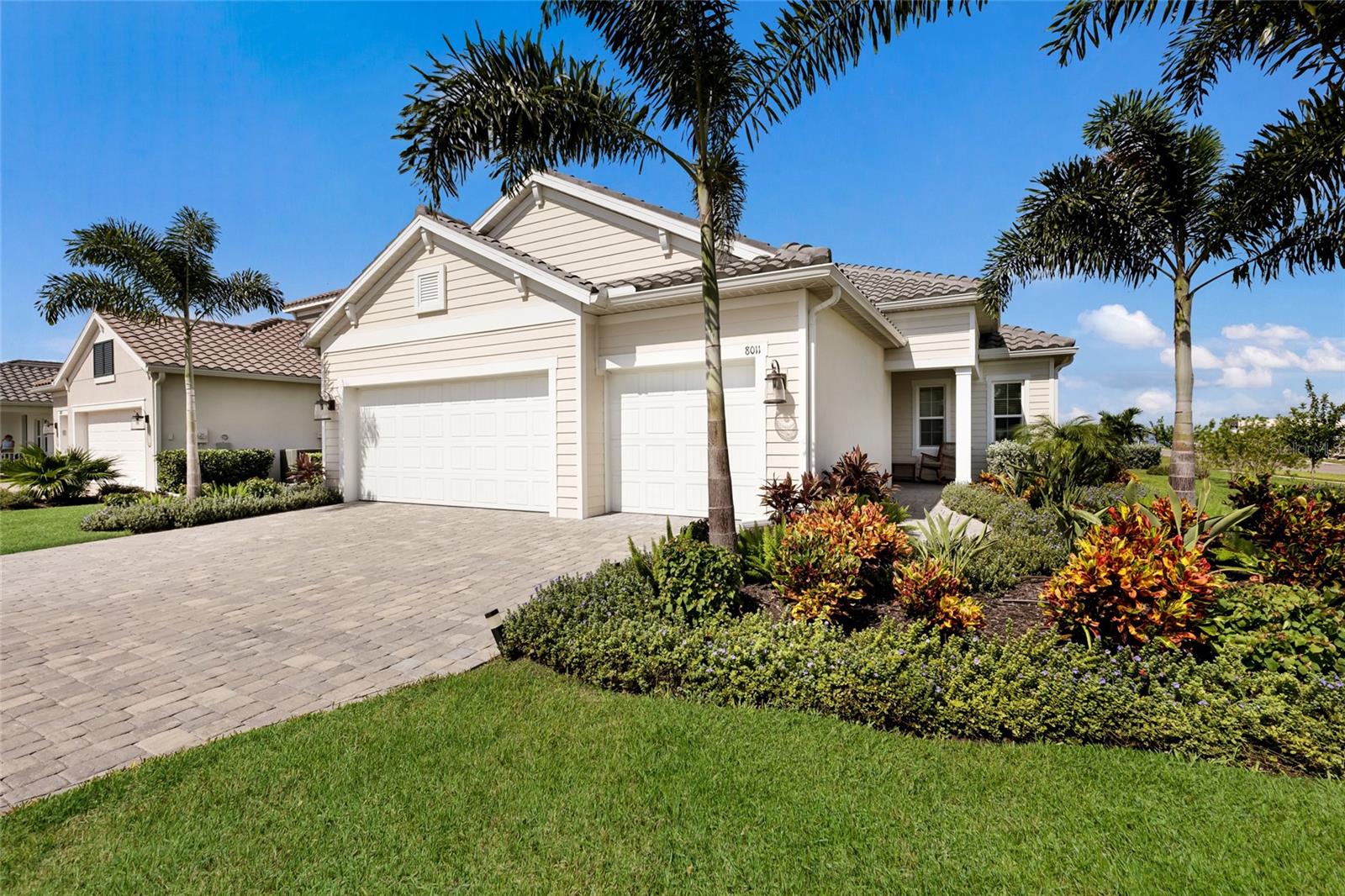 8011 ANTHIRIUM LOOP Property Photo 1
