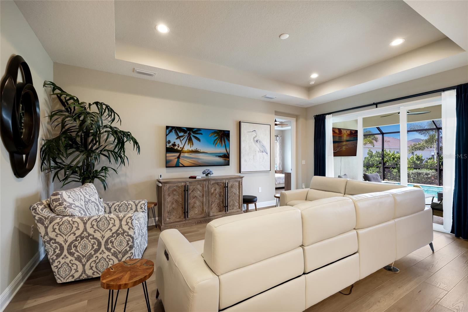 8011 Anthirium Loop Property Photo 6