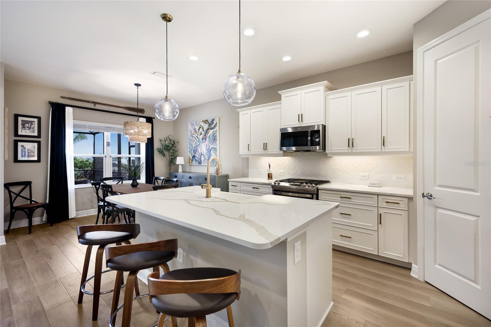 8011 Anthirium Loop Property Photo 10