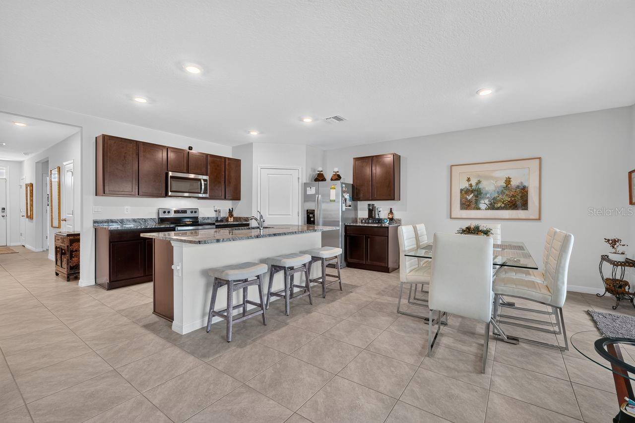 17709 Canopy Pl Property Photo 8