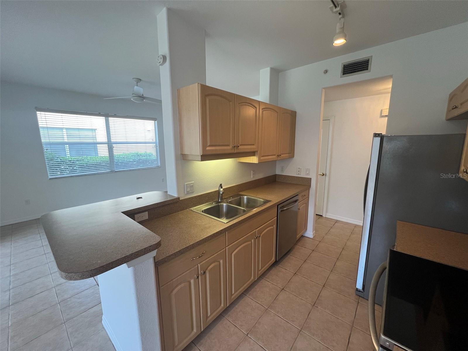 4270 Vicenza Dr #b40 Property Photo 6