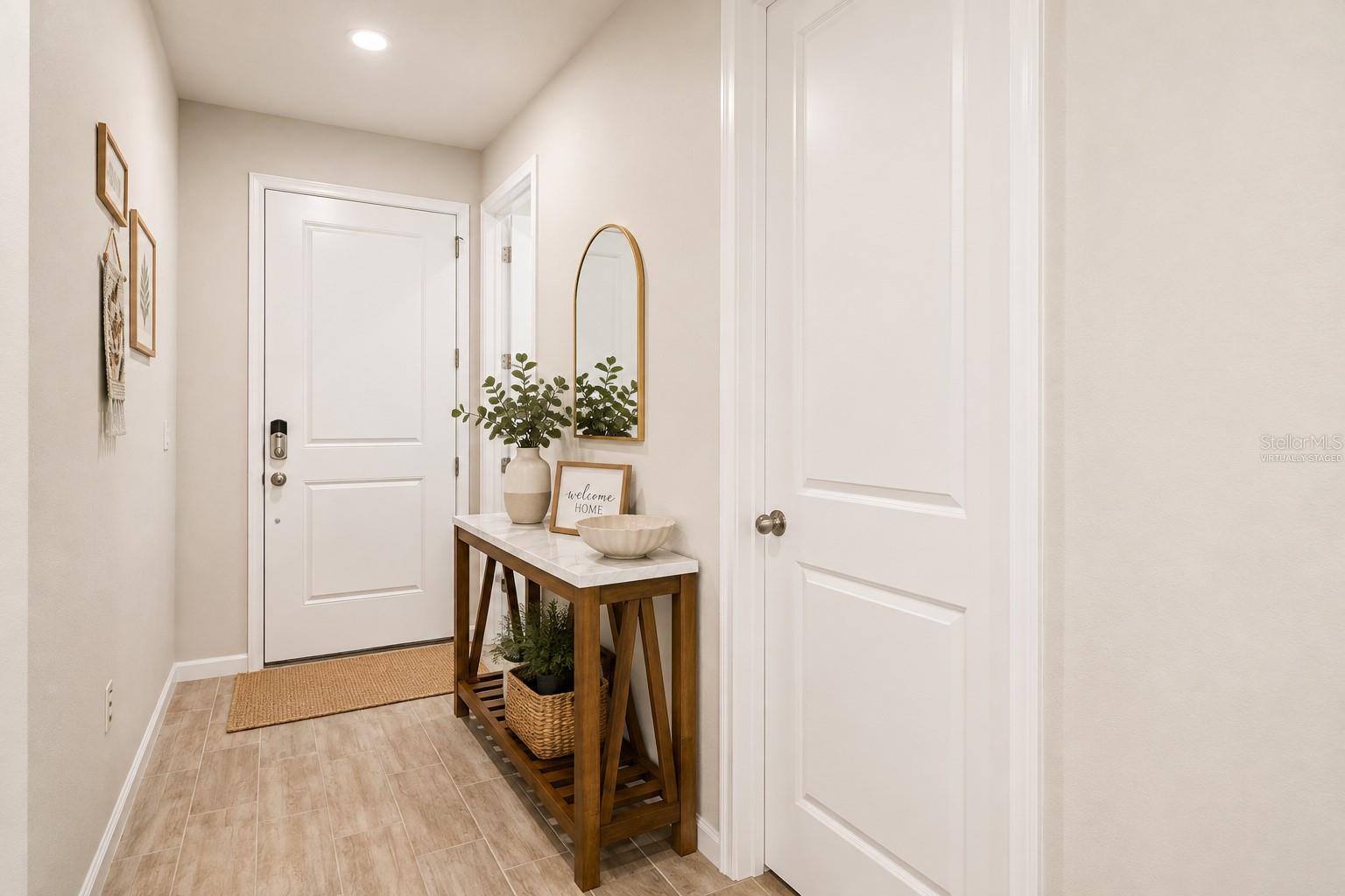5658 Silverbridge Trl Property Photo 4