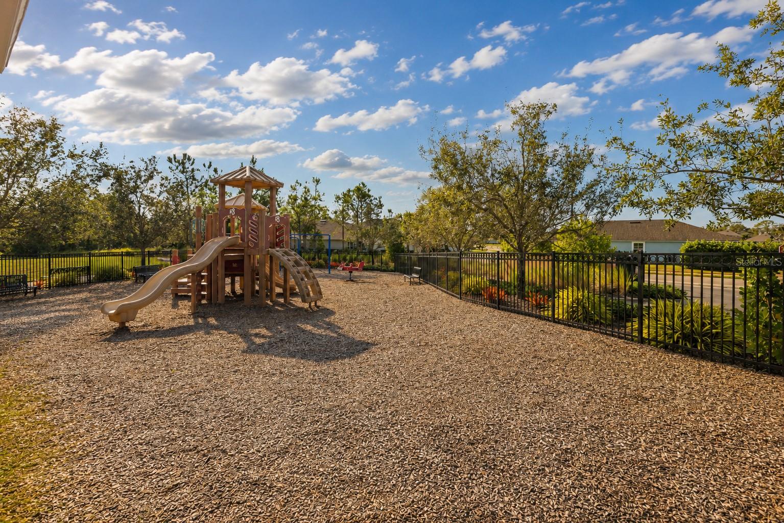 5658 Silverbridge Trl Property Photo 39