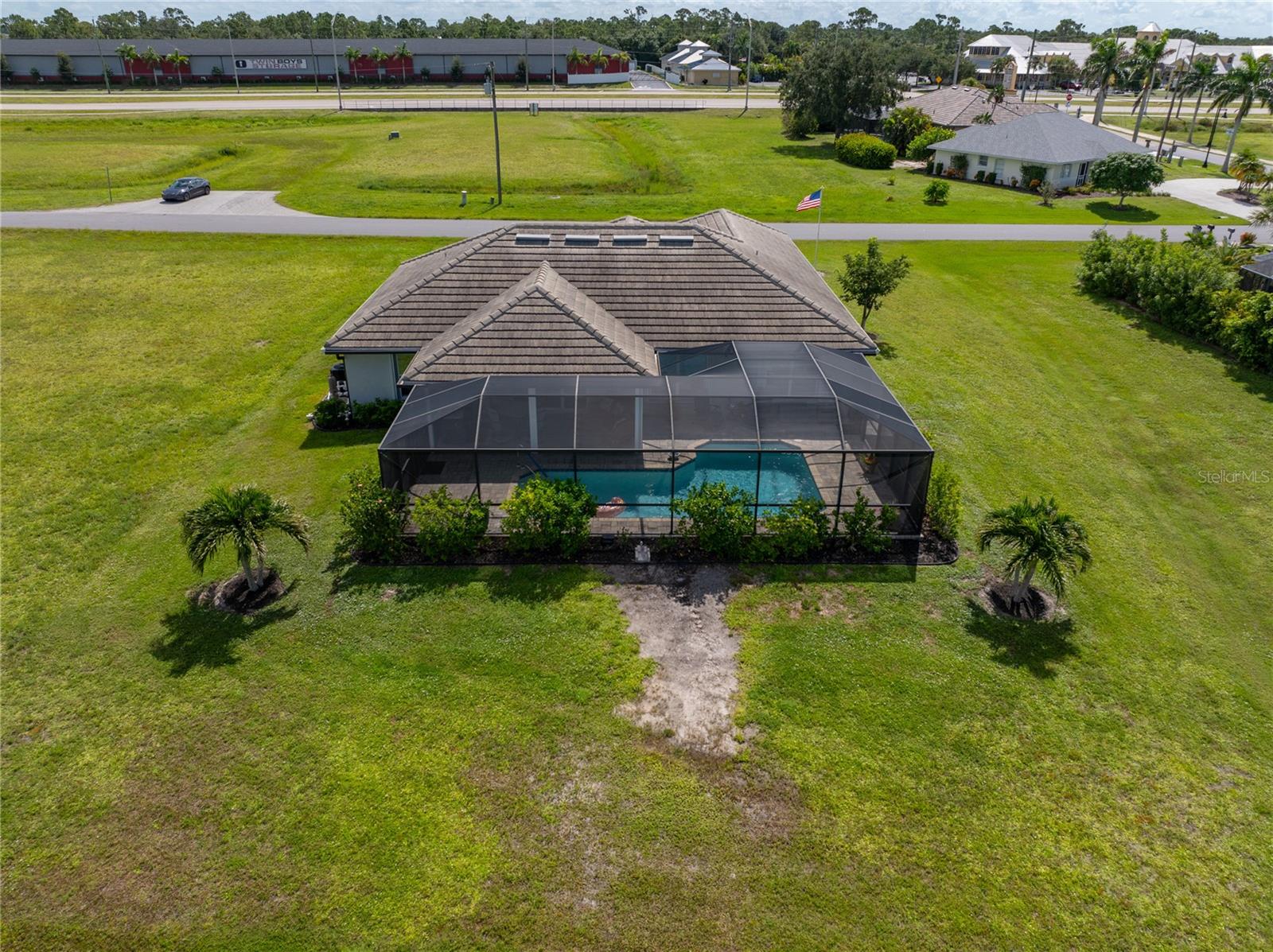 16457 Trading Post Rd Property Photo 3