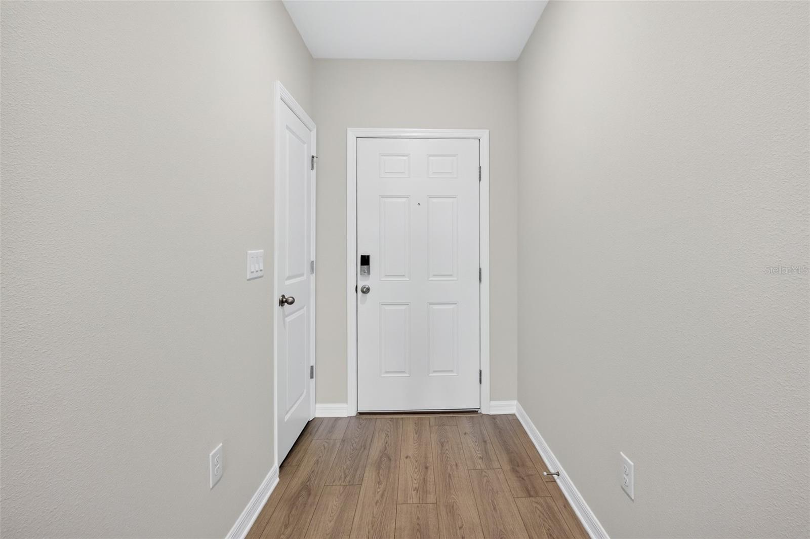 10924 Rabbit Grove Trl Property Photo 5