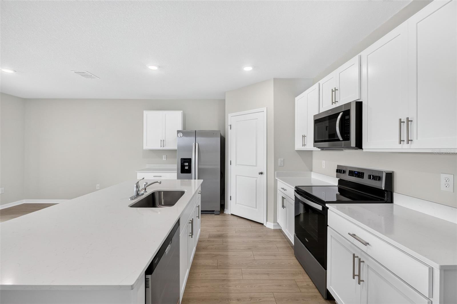 10924 Rabbit Grove Trl Property Photo 8
