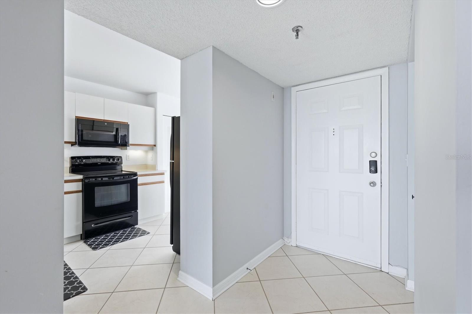 4570 Pinebrook Cir #503 Property Photo 5