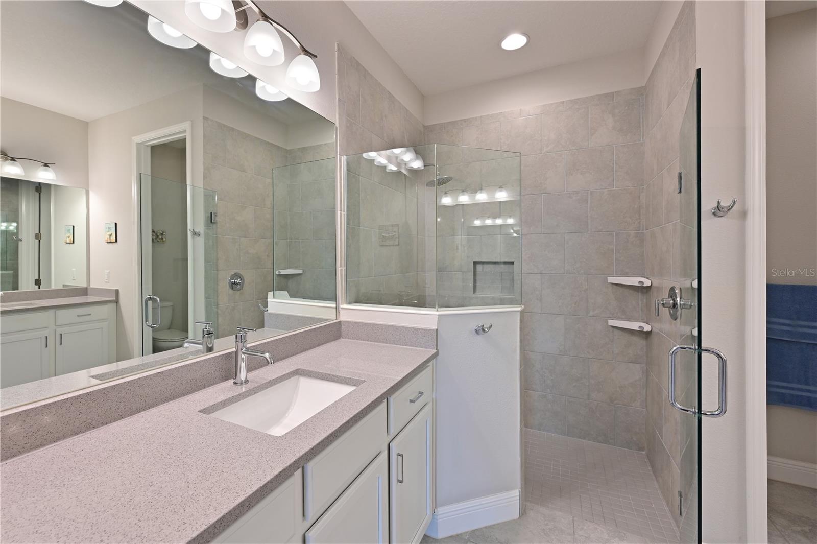 10715 Klee Ave Property Photo 11