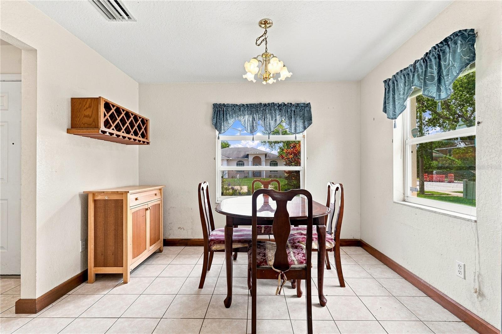 1220 Alexander Way Property Photo 4
