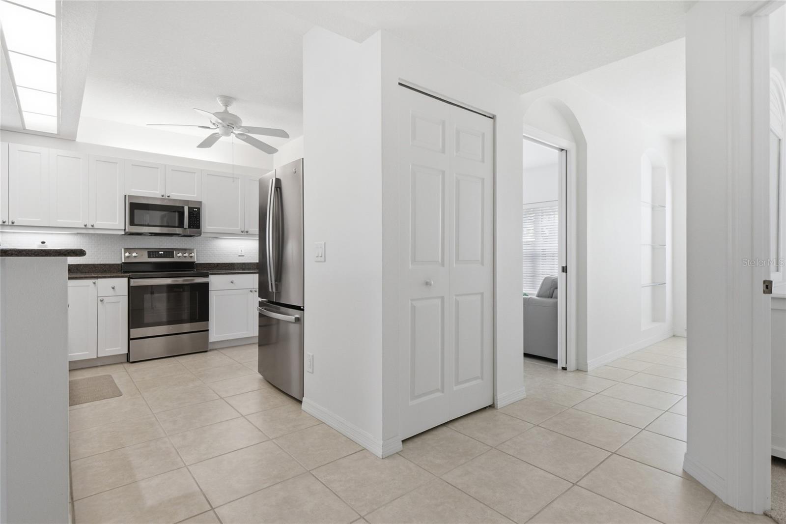 418 Laurel Lake Dr #106 Property Photo 5