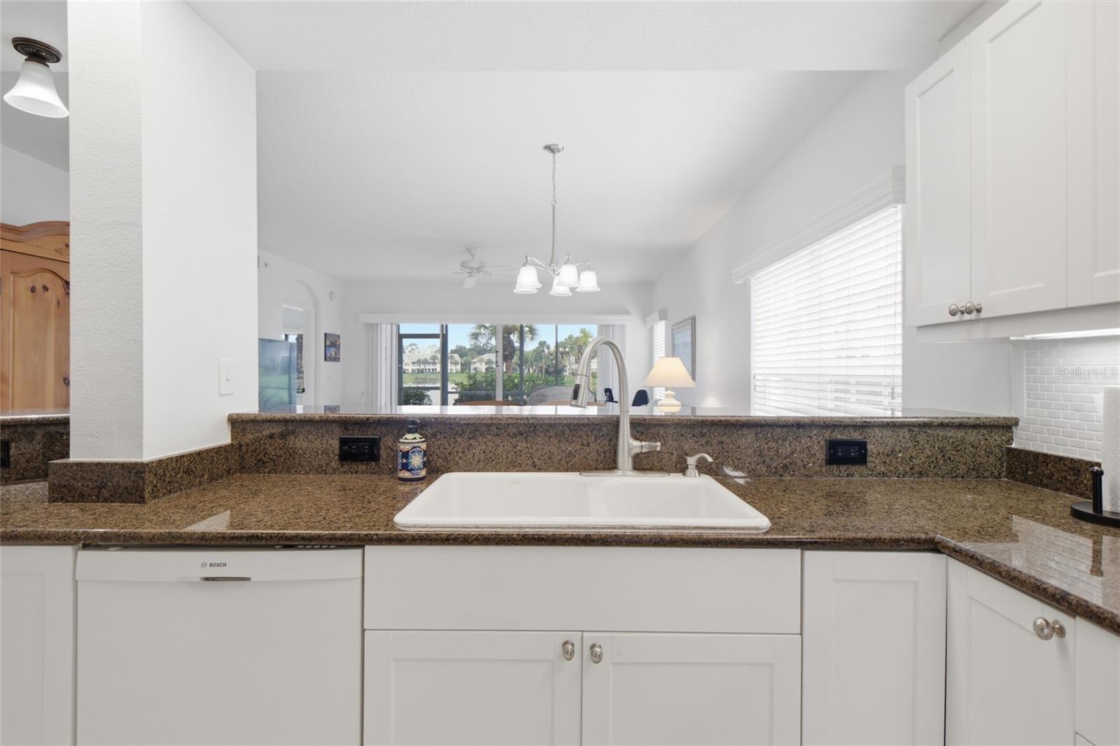 418 Laurel Lake Dr #106 Property Photo 6